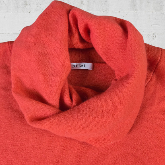N Peal Coral Orange Cashmere Turtleneck Poncho Shawl Luxury Sweater One Size - Picture 3 of 7